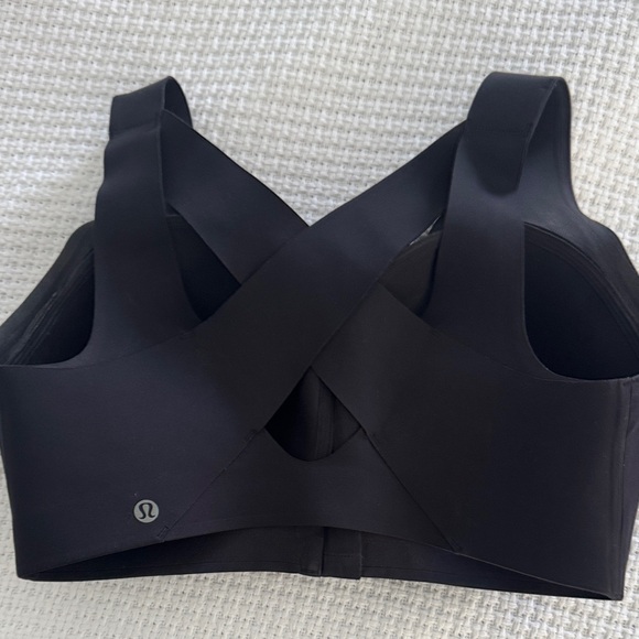 lululemon athletica Black Sports Bra - Picture 2 of 3